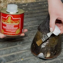 Liquid Hoof Dressing 500ml -Horse Gear Shop go 478554 c