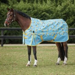 Weatherbeeta ComFITec Essential Standard Neck 0g Lite Turnout Rug Bee Print 3 Weatherbeeta ComFITec Essential Standard Neck 0g Lite Turnout Rug Bee Print -Horse Gear Shop go 591516 z